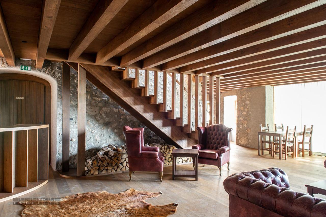 Vinica Castle Hotel Eksteriør billede